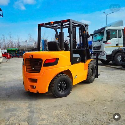 Xe nâng dầu 5 tấn UN FD50